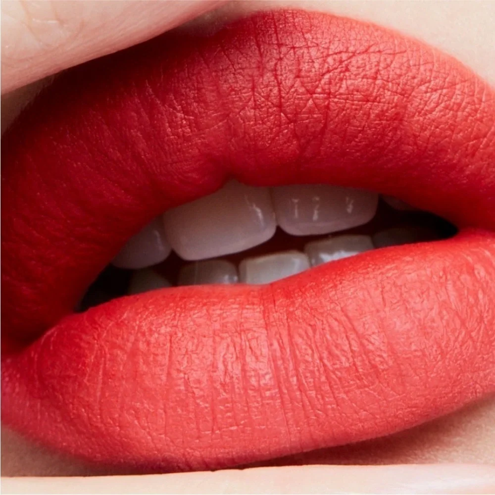 MAC Cosmetics Retro Matte Lipstick in Dangerous (702) NIB